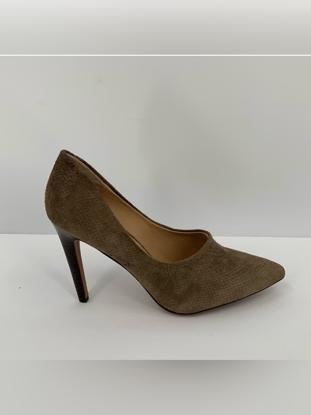 Joes suede pumps shoe textured taupe tan brown heel stiletto women 9
